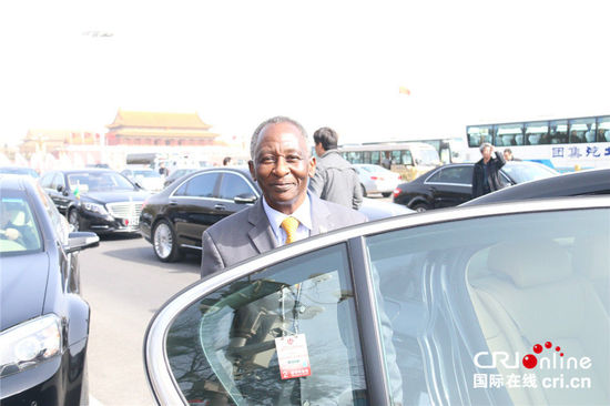 ̹ɣ�၆�v�A��ʹ�������zӰ������