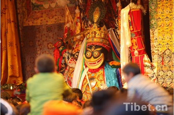 ÿ�ꡰ��Ů�������˂�����ǰ�������³��ݰ���ķŮ��